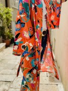 pomarańczowe kimono w kwiaty.jpeg