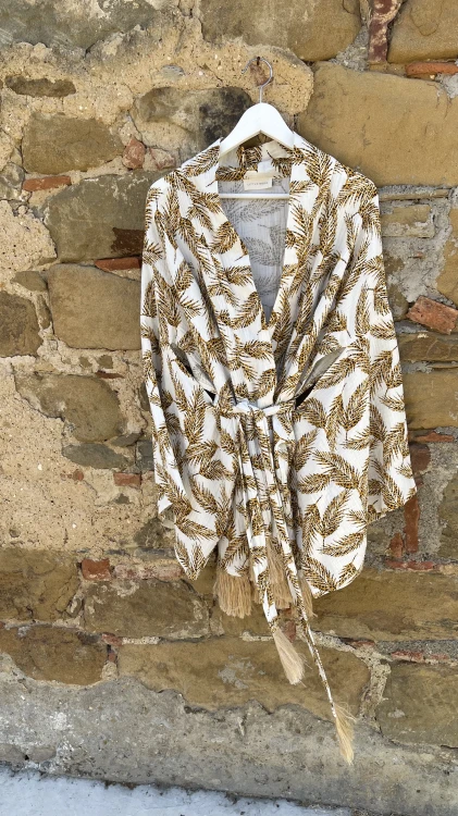 kimono frędzle muślin złote palmy boho styl