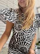 sukienka maxi dress shells muszle długa wiskoza z kieszeniami rękawek motyl